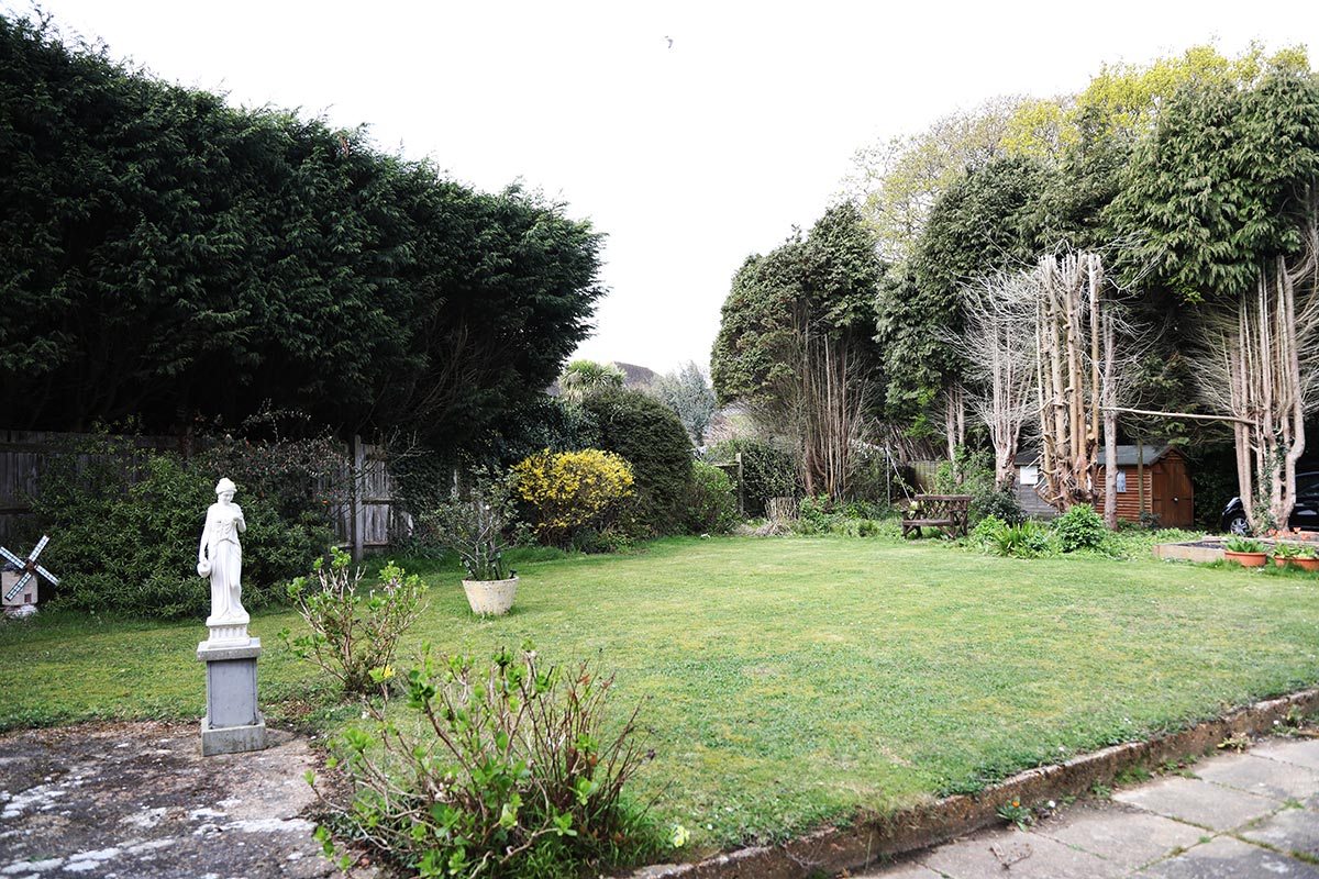 collington-house-12-back-garden-3