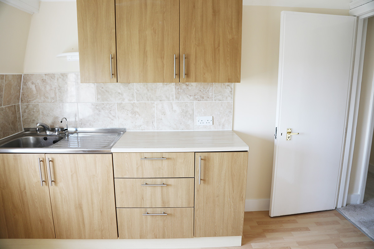 collington-house-2-flat-kitchen-4