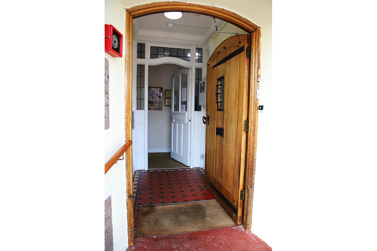 collingtonhouse-6-door-outer