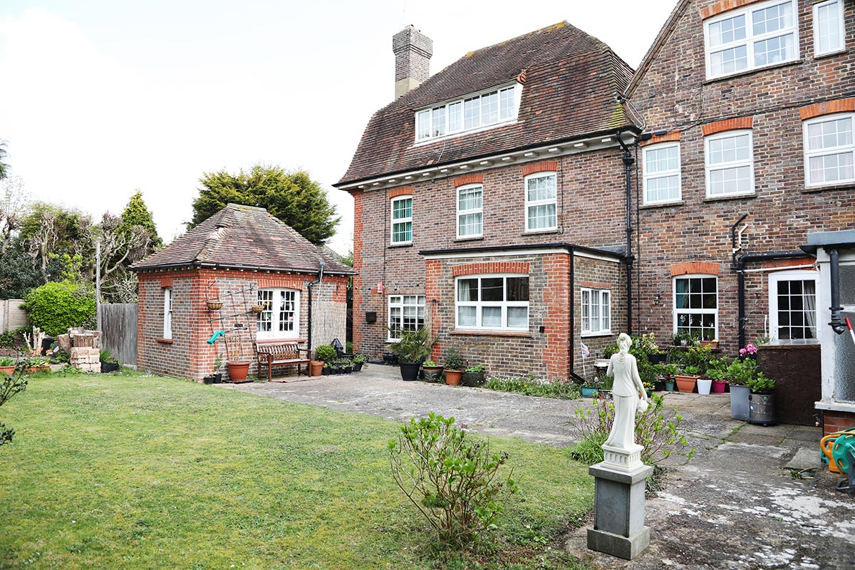 collingtonhouse-8-back-east