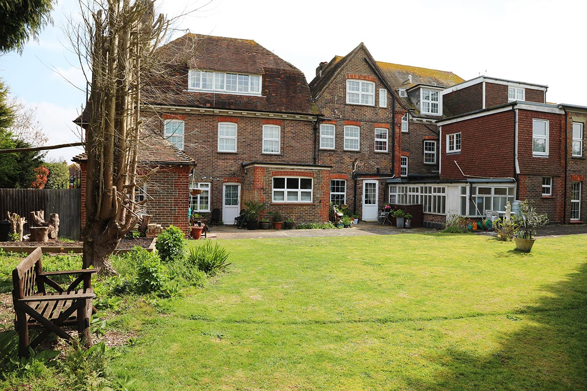 collingtonhouse-9-back-west